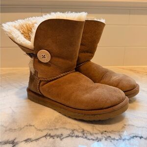 UGG Chestnut Bailey Button Boot